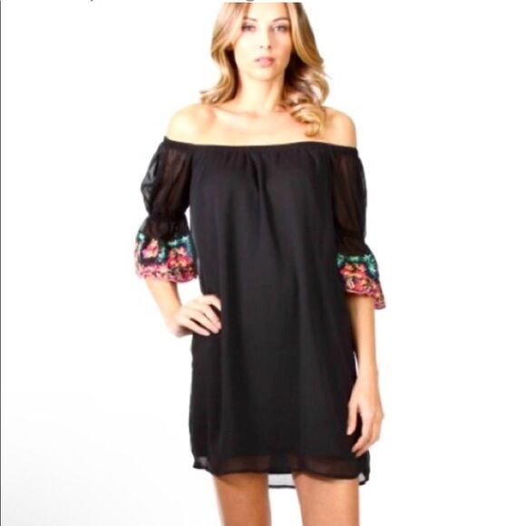 Vava by Joy Han Off Shoulder
Dress Embroidered Ruffle Sleeve Black Sz M - Picture 1 of 14